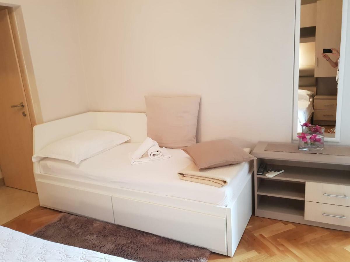 Guesthouse Marina Tučepi Exteriör bild